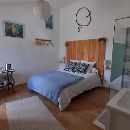 Bed and Breakfast La Charme Jalogny Exterior foto