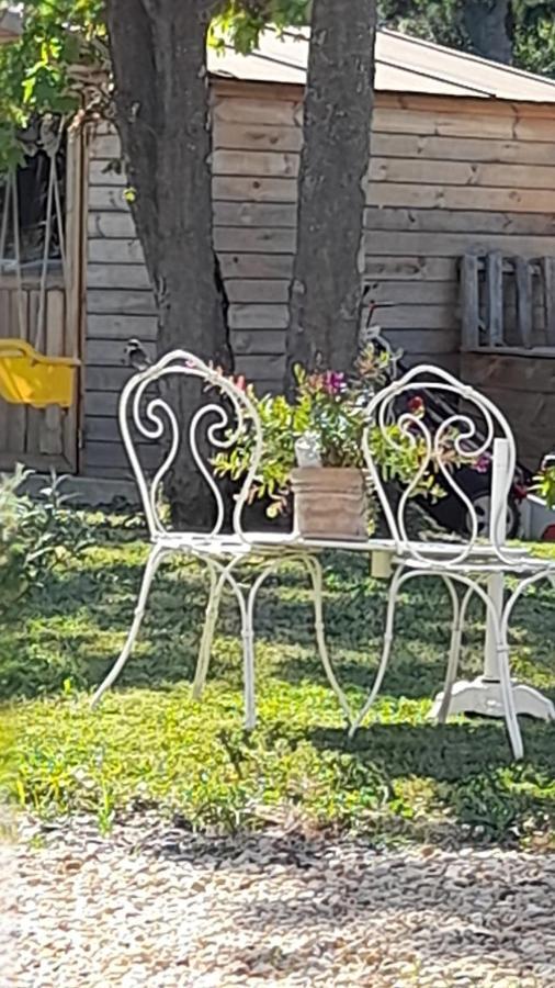 Bed and Breakfast La Charme Jalogny Exterior foto