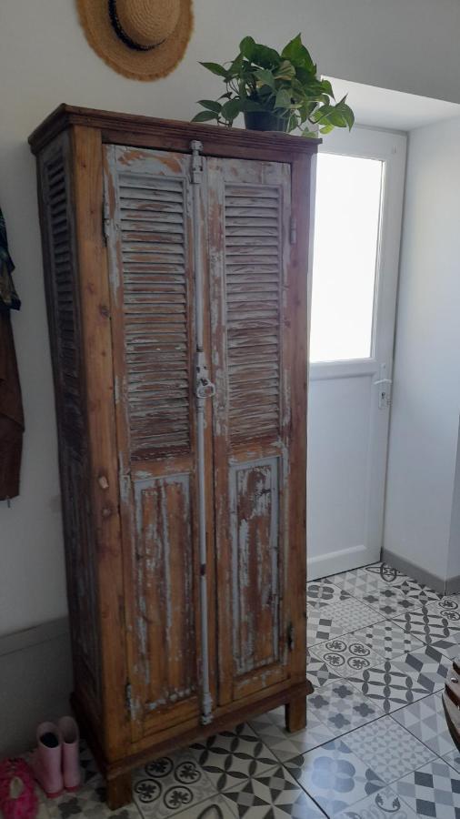 Bed and Breakfast La Charme Jalogny Exterior foto