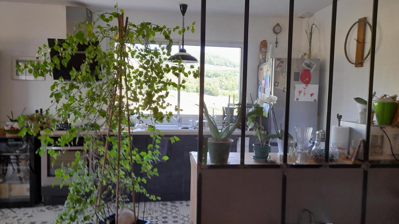 Bed and Breakfast La Charme Jalogny Exterior foto