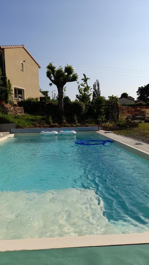 Bed and Breakfast La Charme Jalogny Exterior foto